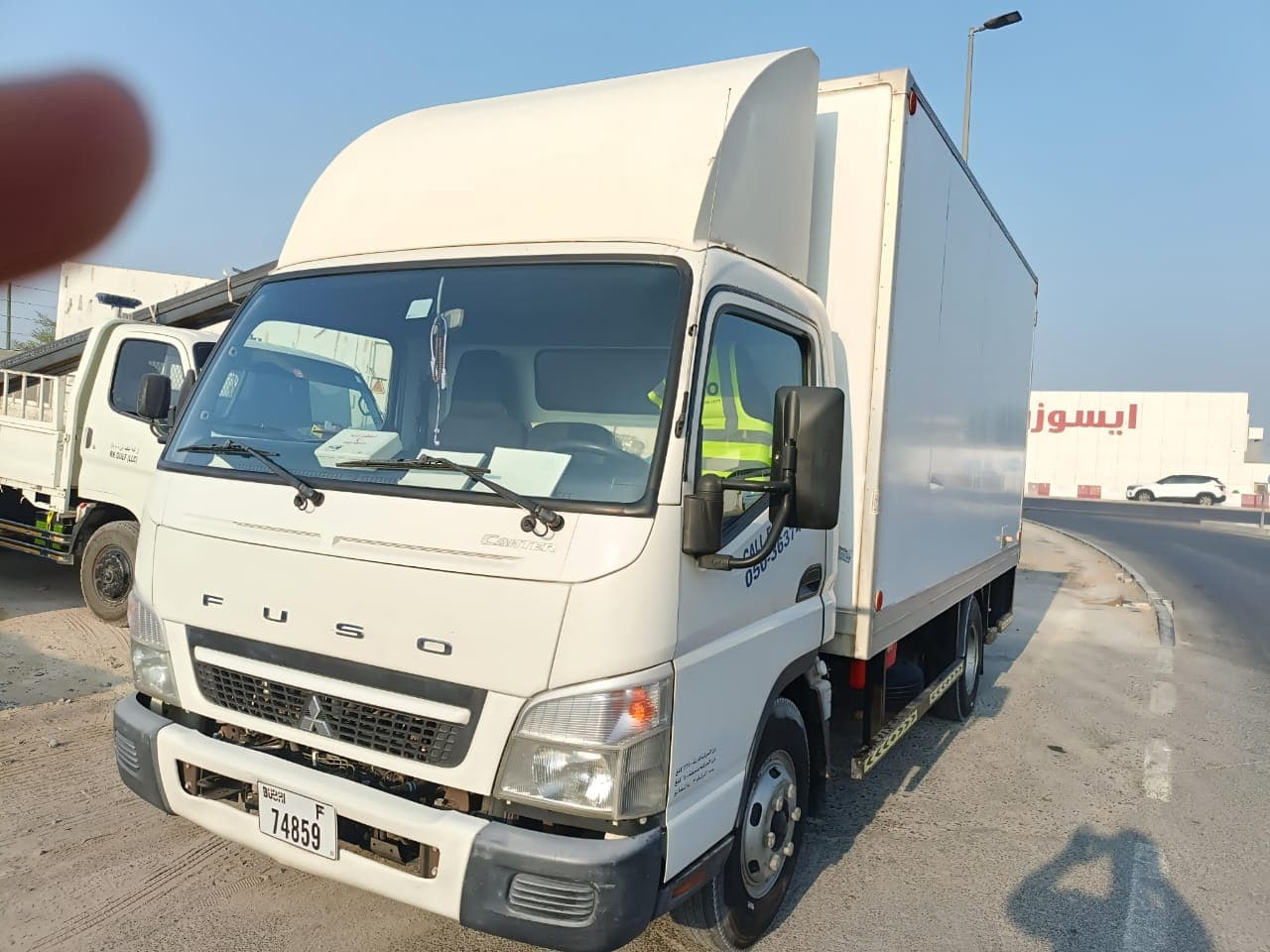 MoveMint Dubai trailer used for Dubai moving services